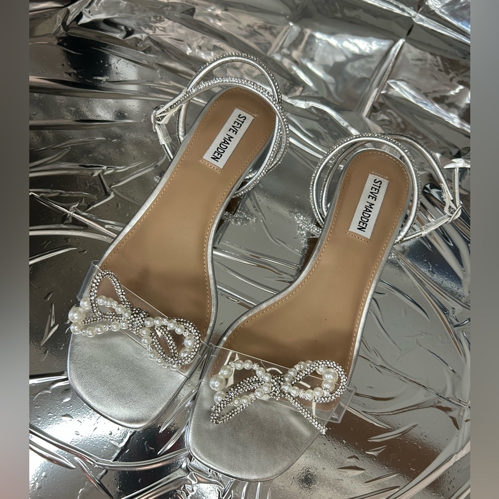 Steve Madden Lindie Silver Size 8 Sandals